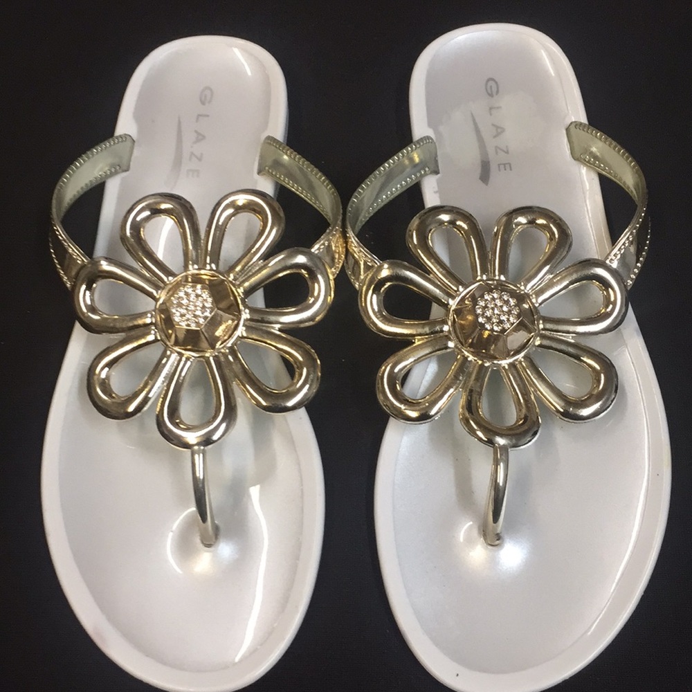 Glaze Floral Design Sandals.